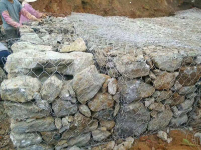 雙隔板雷諾護(hù)墊廠家